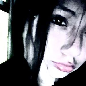 Meet your Posher, Yellow